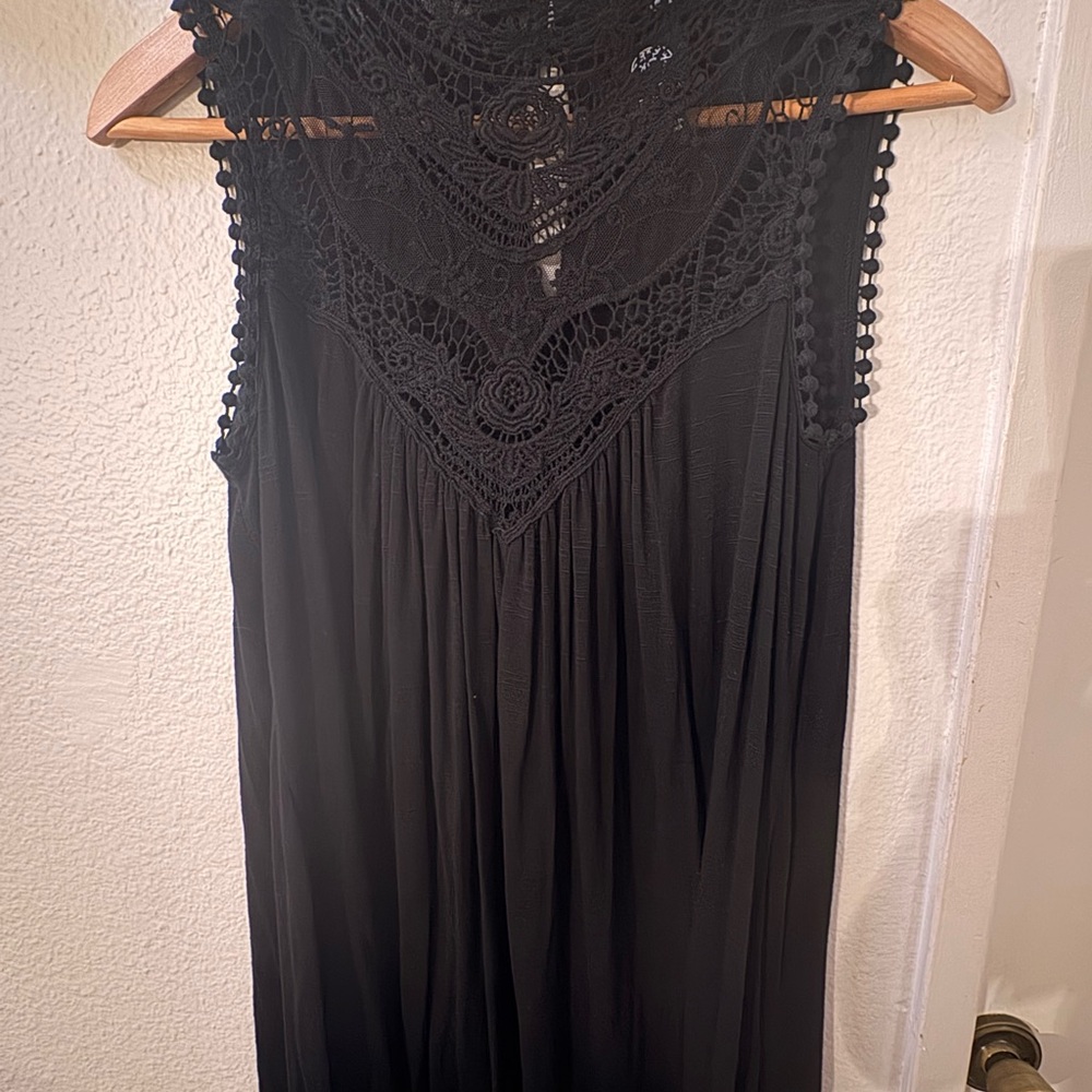 Bobeau Elegant Black Crochet Top